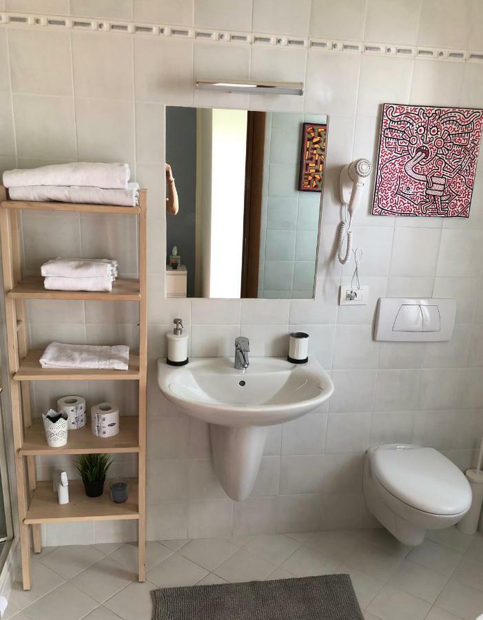 Irides Rooms A Un Passo Dai Parchi Divertimento ลาซีเซ ภายนอก รูปภาพ