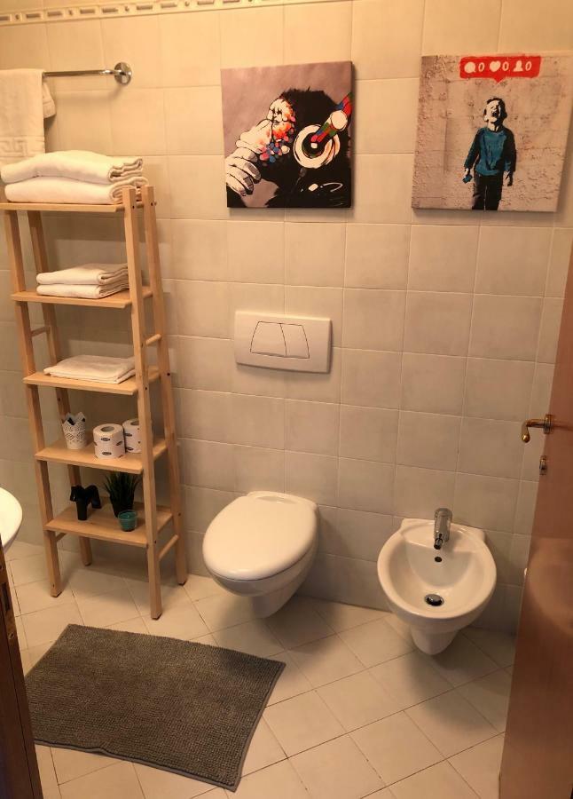 Irides Rooms A Un Passo Dai Parchi Divertimento ลาซีเซ ภายนอก รูปภาพ