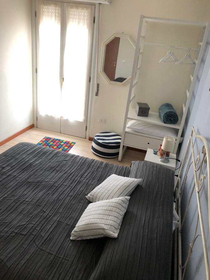 Irides Rooms A Un Passo Dai Parchi Divertimento ลาซีเซ ภายนอก รูปภาพ